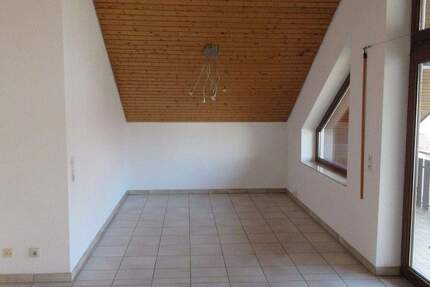 Wohnung Pforzheim Südweststadt - 2 Zimmer, 70 m&sup2;, 755&euro; | Angebot:25745257