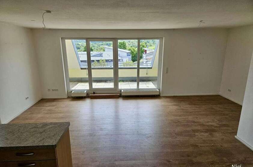 Wohnung zum Mieten in Rottenburg 1.090 € 90 m²