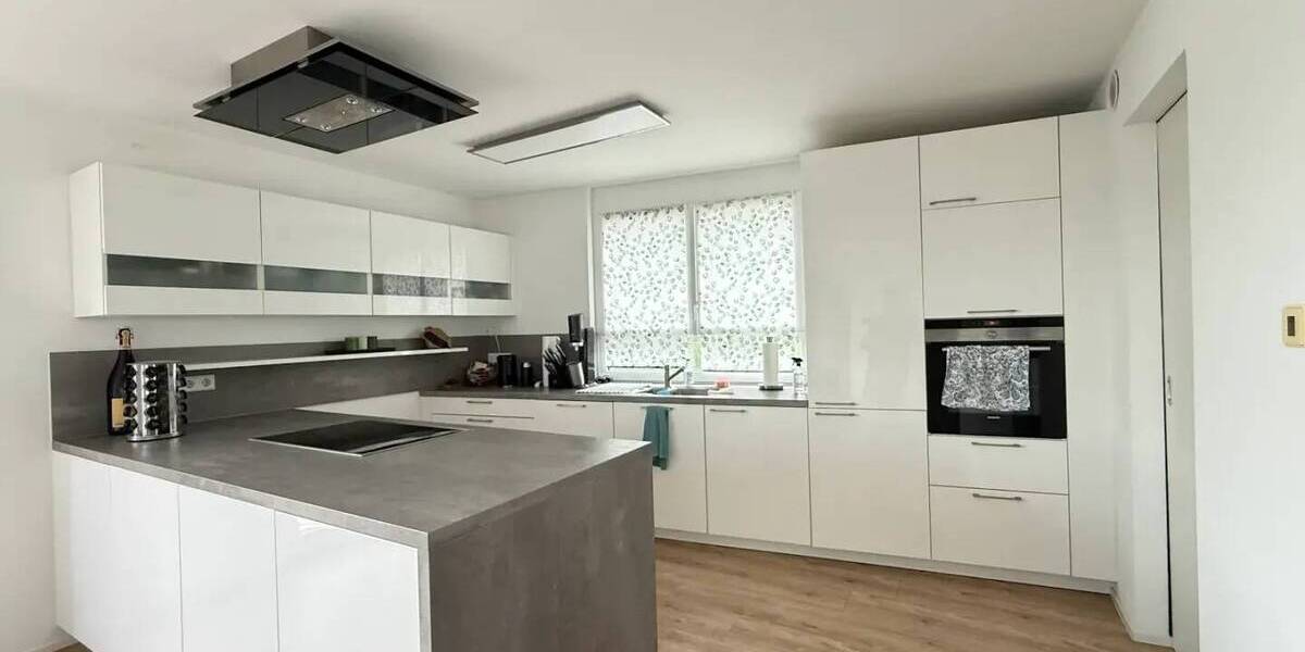 Etagenwohnung Filderstadt Bernhausen - 4 Zimmer, 136 m&sup2;, 2.000&euro; | Angebot:26786862