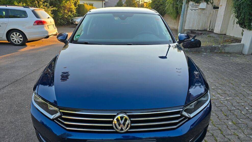 VW Passat 140.000 km 17.999 € Stuttgart 70374