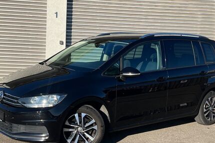 VW Touran 197.621 km 15.950 &euro; Hildrizhausen /Stuttgart 71157