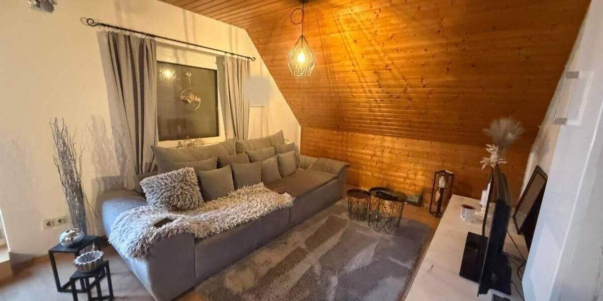 Mehrfamilienhaus, Wohnhaus Wildberg Effringen - 7 Zimmer, 200 m&sup2;, 475.000&euro; | Angebot:24657197