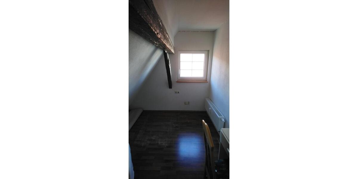 Dachgeschoßwohnung Kusterdingen - 5 Zimmer, 10 m&sup2;, 250&euro; | Angebot:24179574