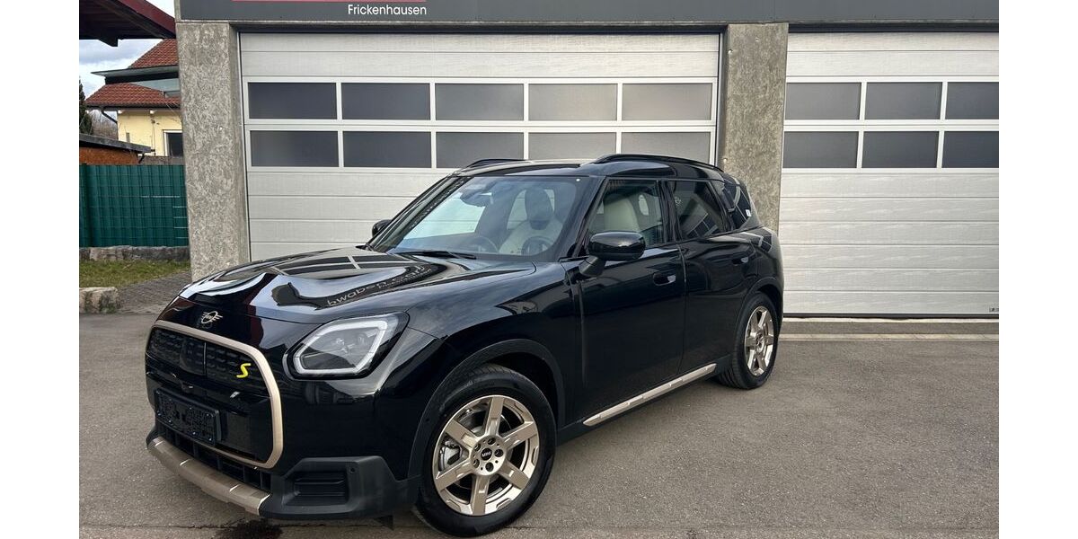 Mini Countryman SE (Cooper) 6.500 km 38.900 &euro; Frickenhausen 72636