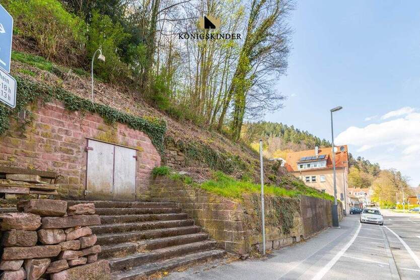 Vielseitiges Grundstück in zentraler Lage von Calw - 720?m² mit Sektkeller & Bebauungspotenzial zimmer