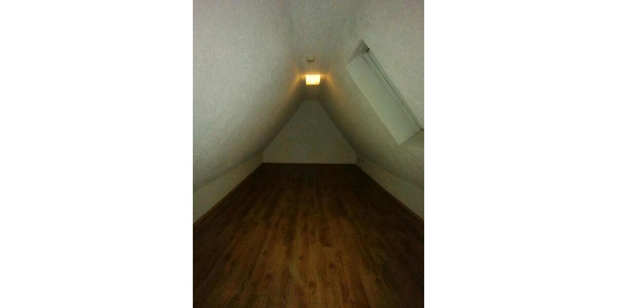 Doppelhaushälfte Nürtingen - 13 Zimmer, 210 m&sup2;, 430.000&euro; | Angebot:26990311