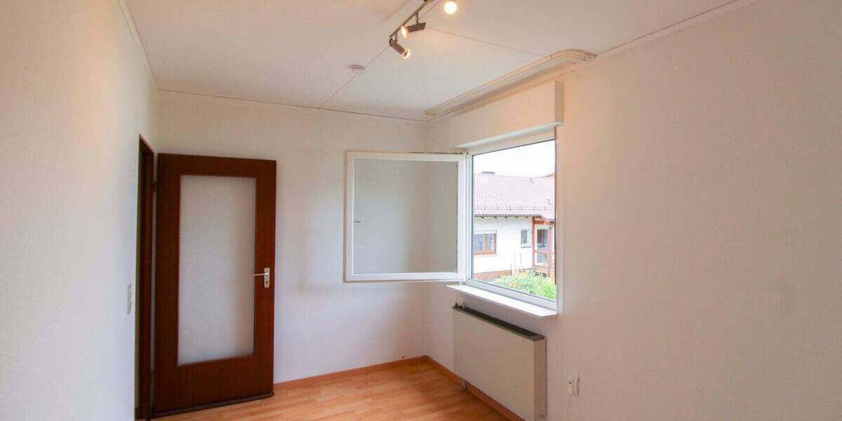 Einfamilienhaus Pforzheim Büchenbronn - 5 Zimmer, 133 m&sup2;, 380.000&euro; | Angebot:26818095