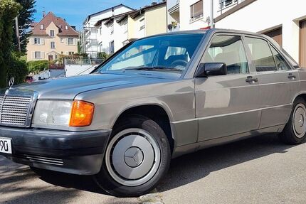 Mercedes-Benz 190 272.135 km 3.500 &euro; Stuttgart 70199