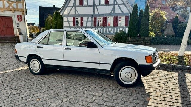 Mercedes-Benz 190 125.000 km 20.000 € Herrenberg 71083