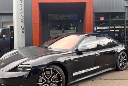 Porsche Taycan 6.600 km 97.400 € Sindelfingen 71065