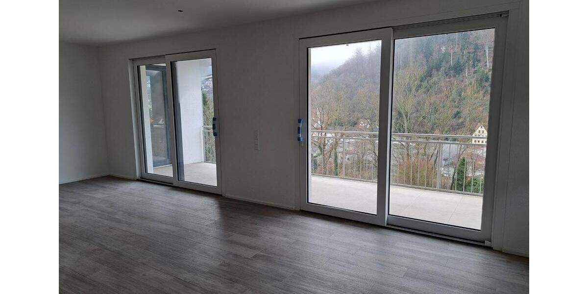 Etagenwohnung Calw - 5 Zimmer, 142 m&sup2;, 1.500&euro; | Angebot:24740437