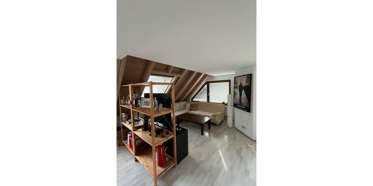Dachgeschoßwohnung Filderstadt - 2.5 Zimmer, 57 m&sup2;, 990&euro; | Angebot:25408330