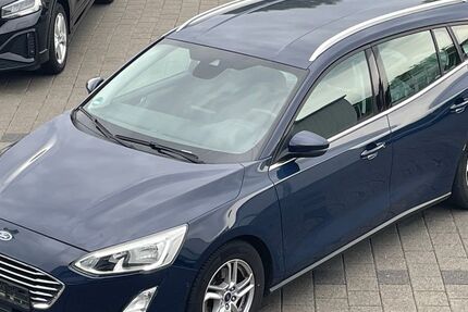 Ford Focus 81.500 km 10.990 &euro; Reutlingen 72770