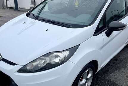 Ford Fiesta 145.430 km 2.700 € Steinenbronn 71144