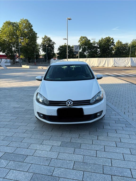 VW Golf 180.000 km 6.600 € Stuttgart 70563
