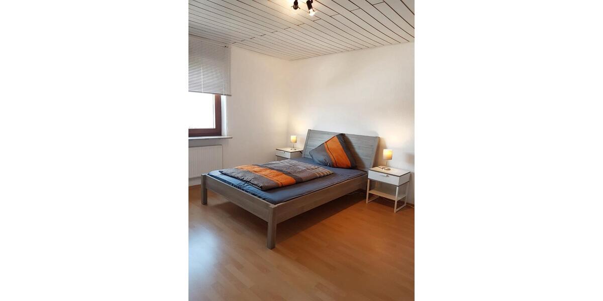 Etagenwohnung Sindelfingen - 2 Zimmer, 70 m&sup2;, 1.200&euro; | Angebot:26317436