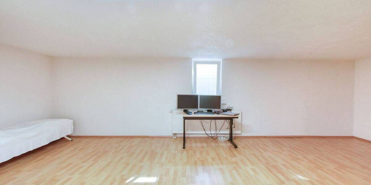 Reihenmittelhaus Stuttgart Zuffenhausen - 4 Zimmer, 119 m&sup2;, 700.000&euro; | Angebot:22449949