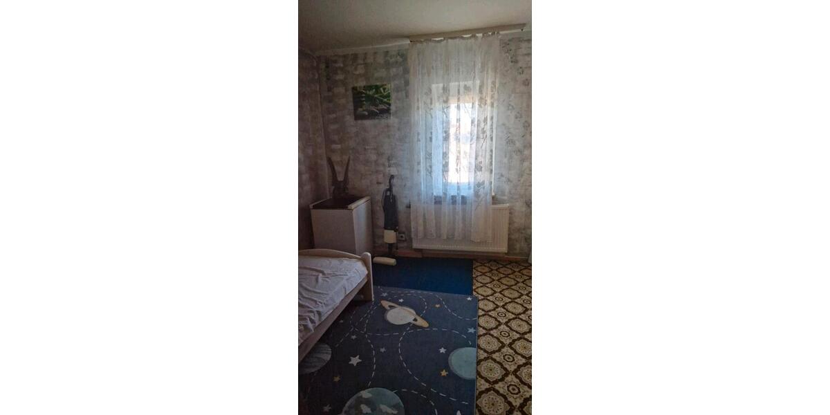 Dachgeschoßwohnung Markgröningen - 4 Zimmer, 84 m&sup2;, 1.050&euro; | Angebot:26481756