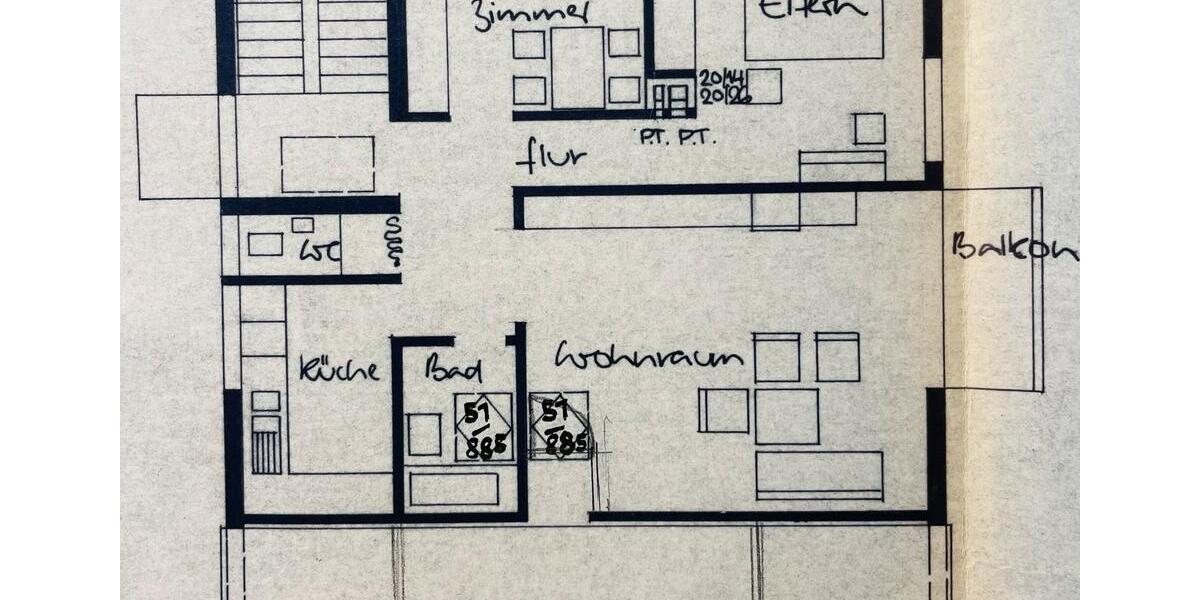 Dachgeschoßwohnung Esslingen am Neckar Hegensberg - 3 Zimmer, 79 m&sup2;, 1.150&euro; | Angebot:24787138