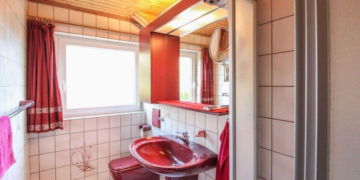 Reihenendhaus Stuttgart Rot - 6 Zimmer, 131 m&sup2;, 450.000&euro; | Angebot:25142095