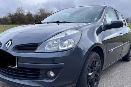 Renault Clio 139.231 km 2.299 &euro; Pforzheim 75175