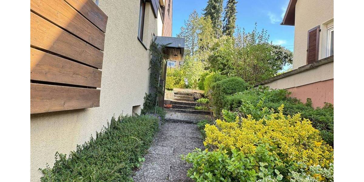 Mehrfamilienhaus, Wohnhaus Sindelfingen Mitte - 6 Zimmer, 128 m&sup2;, 529.000&euro; | Angebot:26361237
