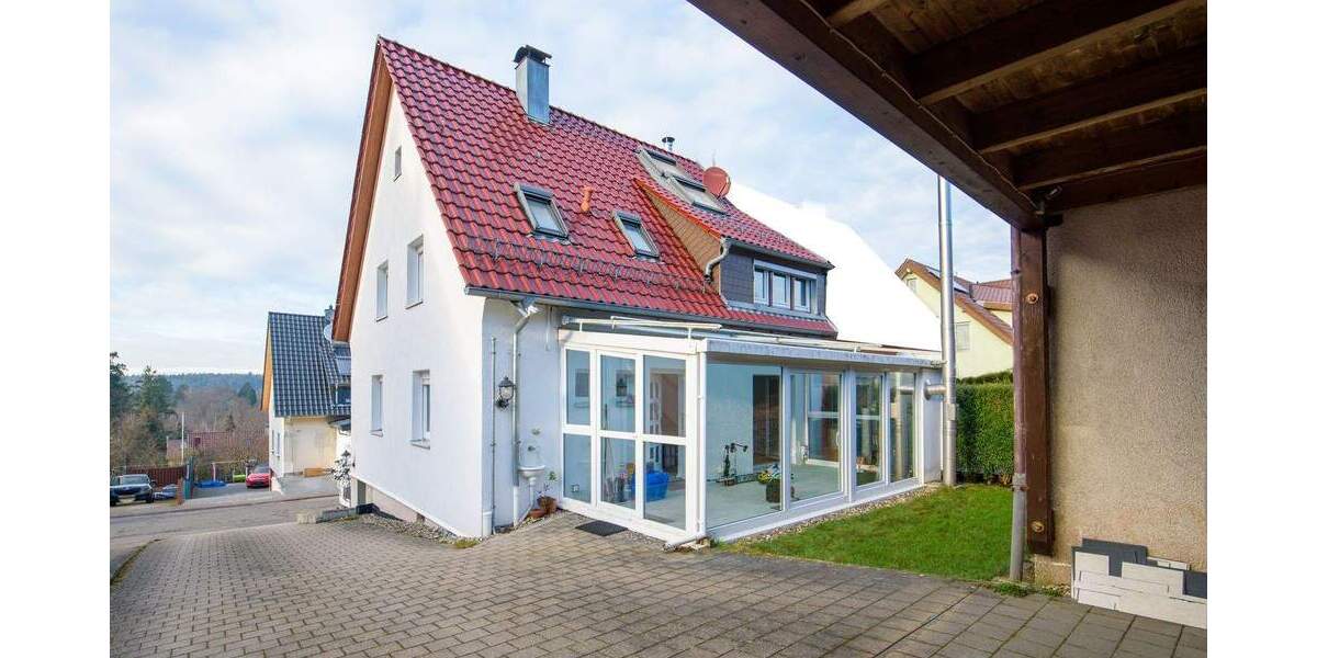 Doppelhaushälfte Pforzheim Huchenfeld - 6 Zimmer, 124 m&sup2;, 349.000&euro; | Angebot:25669211