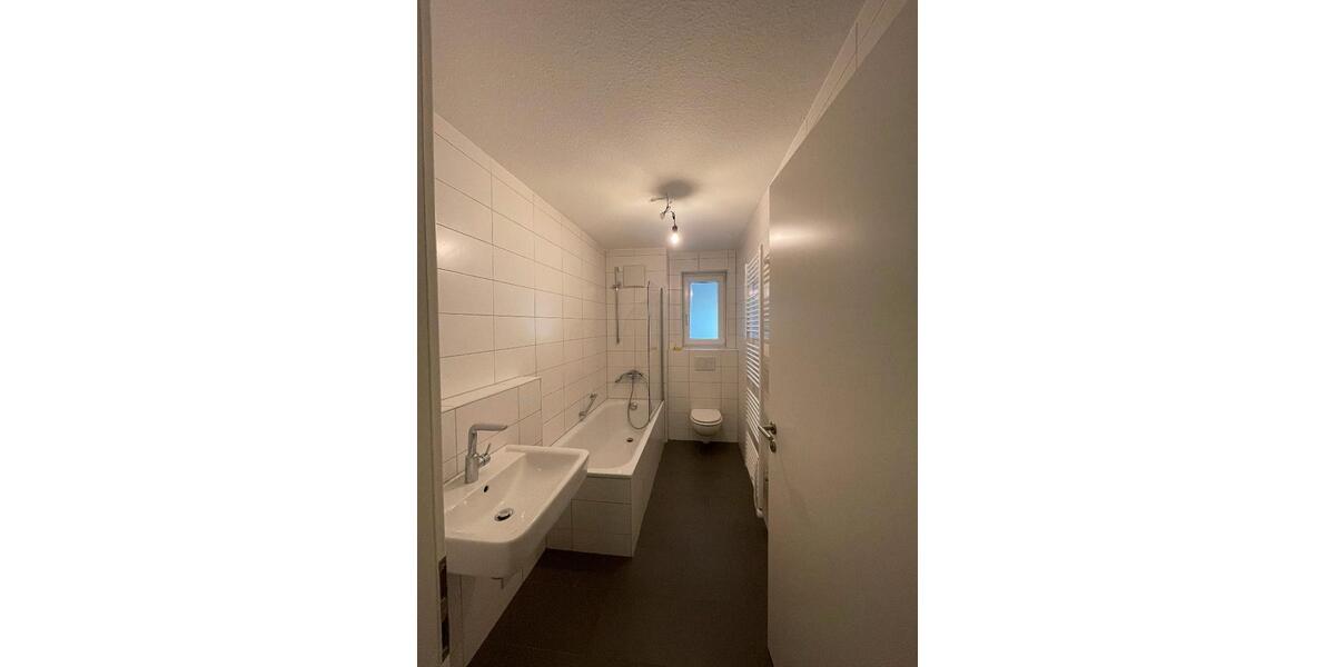 Erdgeschoßwohnung Esslingen am Neckar - 3 Zimmer, 73 m&sup2;, 1.072&euro; | Angebot:26366167