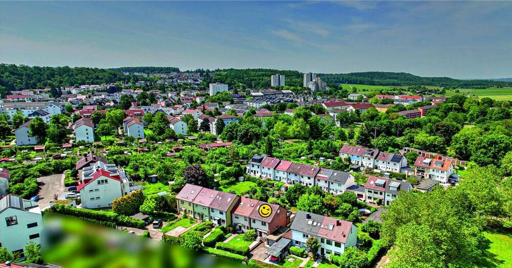 Großzügiges Eckhaus mit viel Platz, Garten und Potenzial 6 zimmer