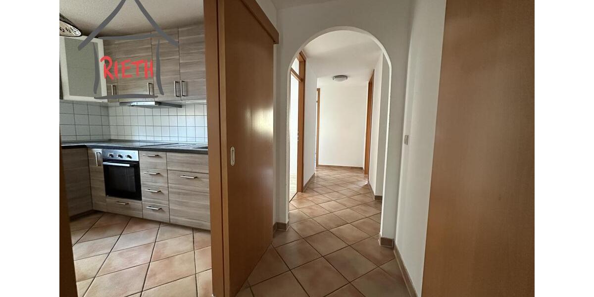 Erdgeschoßwohnung Ludwigsburg Eglosheim - 5 Zimmer, 145 m&sup2;, 1.650&euro; | Angebot:23820195