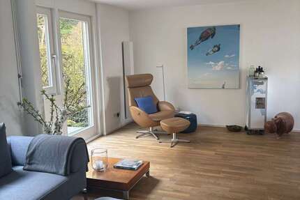 Haus Stuttgart Feuerbach - 5 Zimmer, 196 m&sup2;, 2.750&euro; | Angebot:25903719