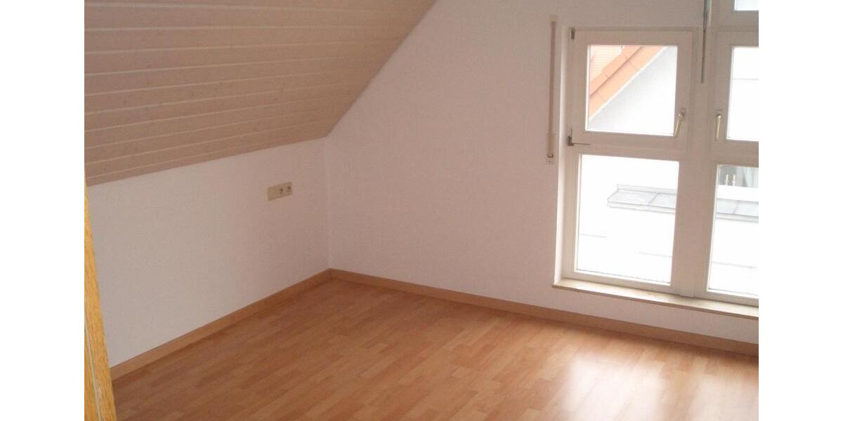 Maisonettenwohnung Sindelfingen Darmsheim - 3 Zimmer, 85 m&sup2;, 1.300&euro; | Angebot:26297542