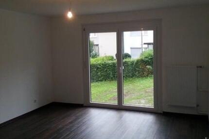 Zu vermieten: moderne 2 Zi. EG Whg. Gartenterasse, Stellplatz etc zimmer