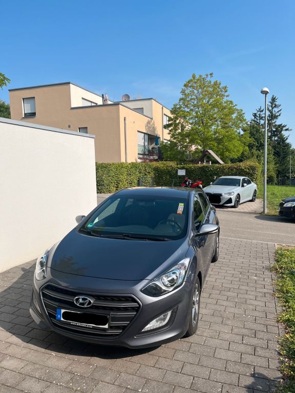 i30