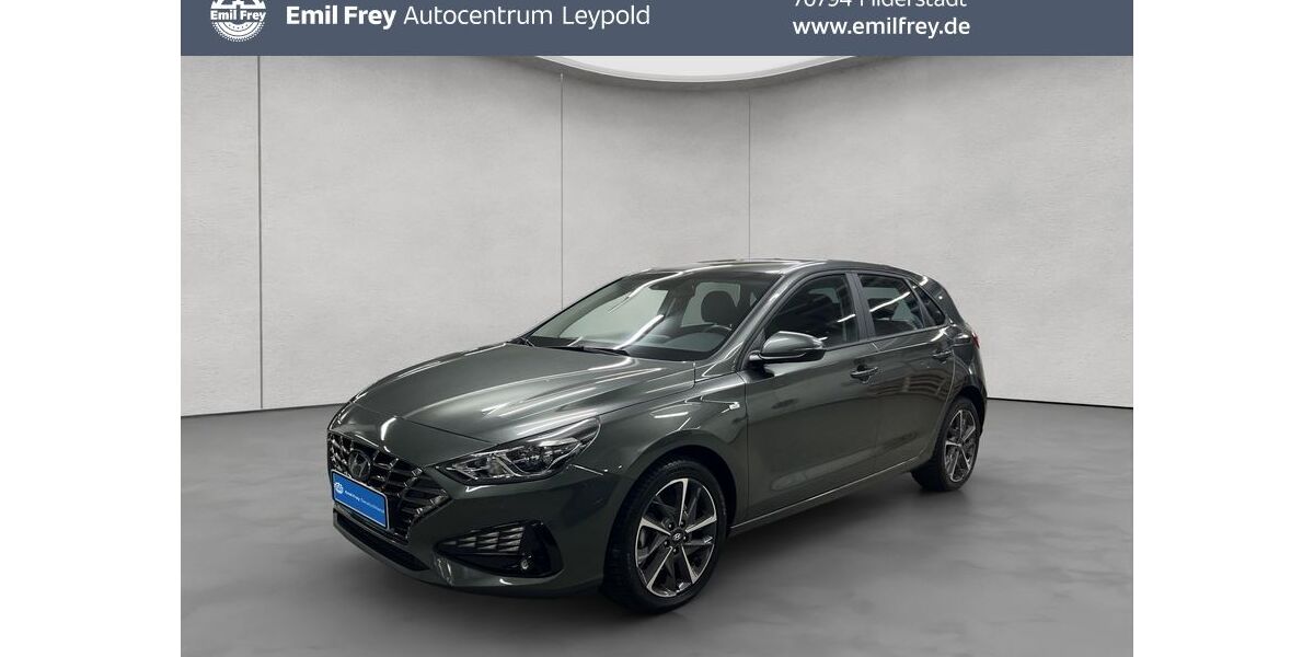 Hyundai i30 30.326 km 16.890 &euro; Filderstadt 70794