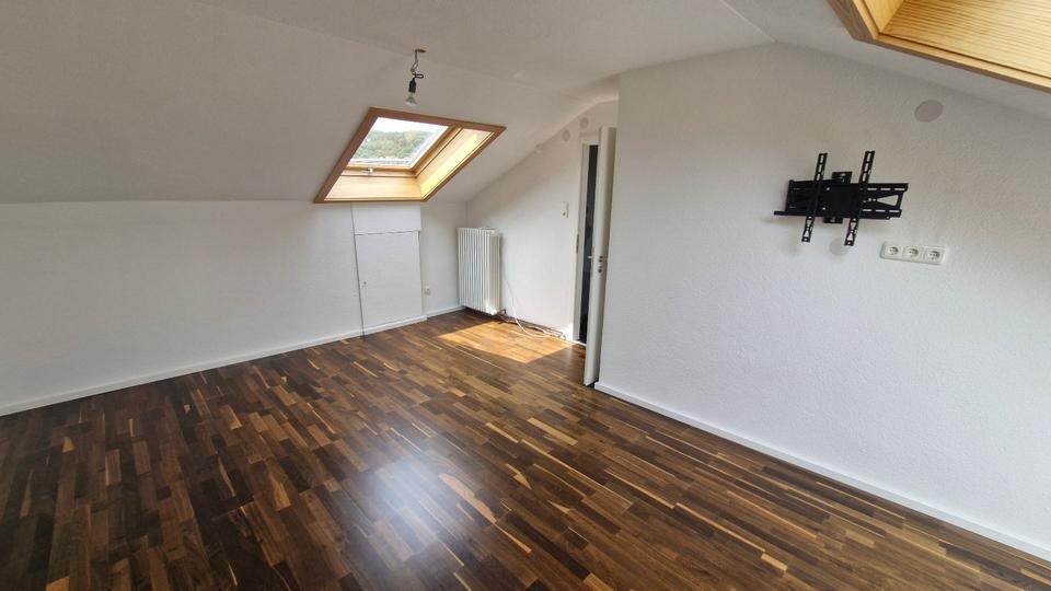 Dachgeschoßwohnung Stuttgart Stuttgart-West - 2.5 Zimmer, 42 m&sup2;, 250.000&euro; | Angebot:26089209