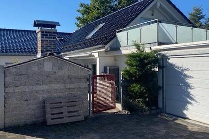Einfamilienhaus mit zwei EinliegerWohnungen zu Verkaufen