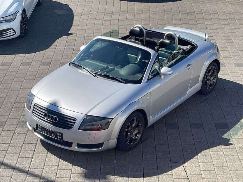 TT