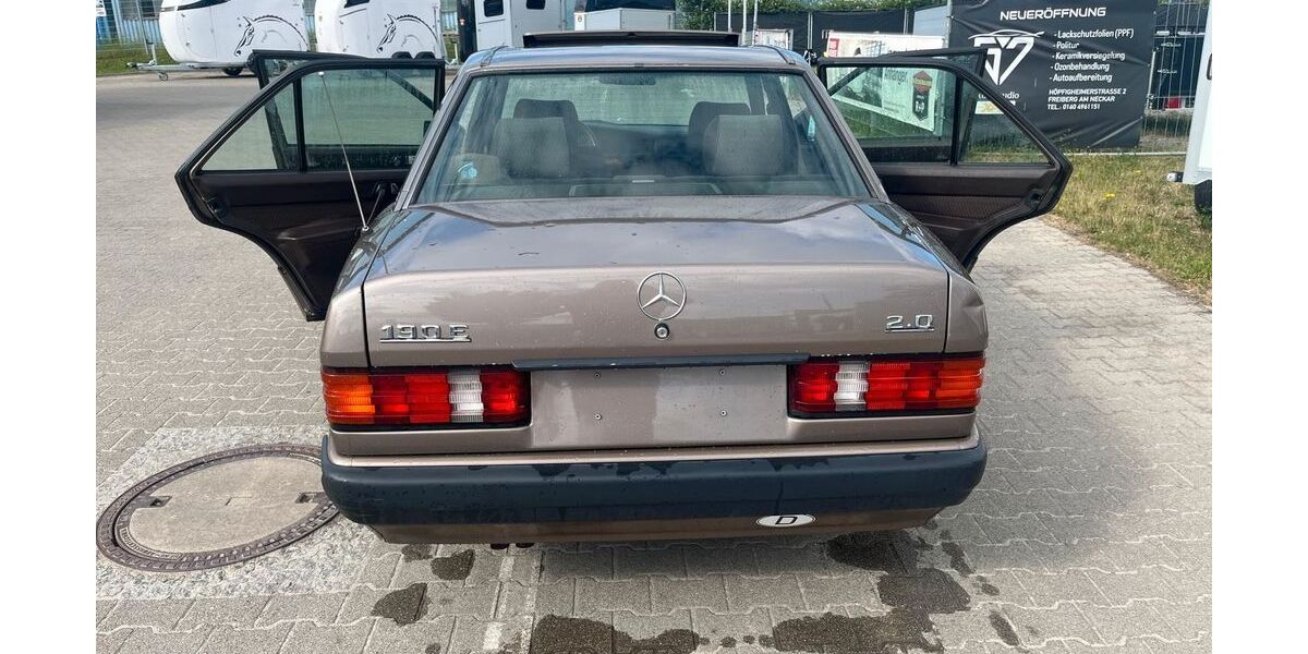 Mercedes-Benz 190 190.000 km 7.500 &euro; Bietigheim 74321