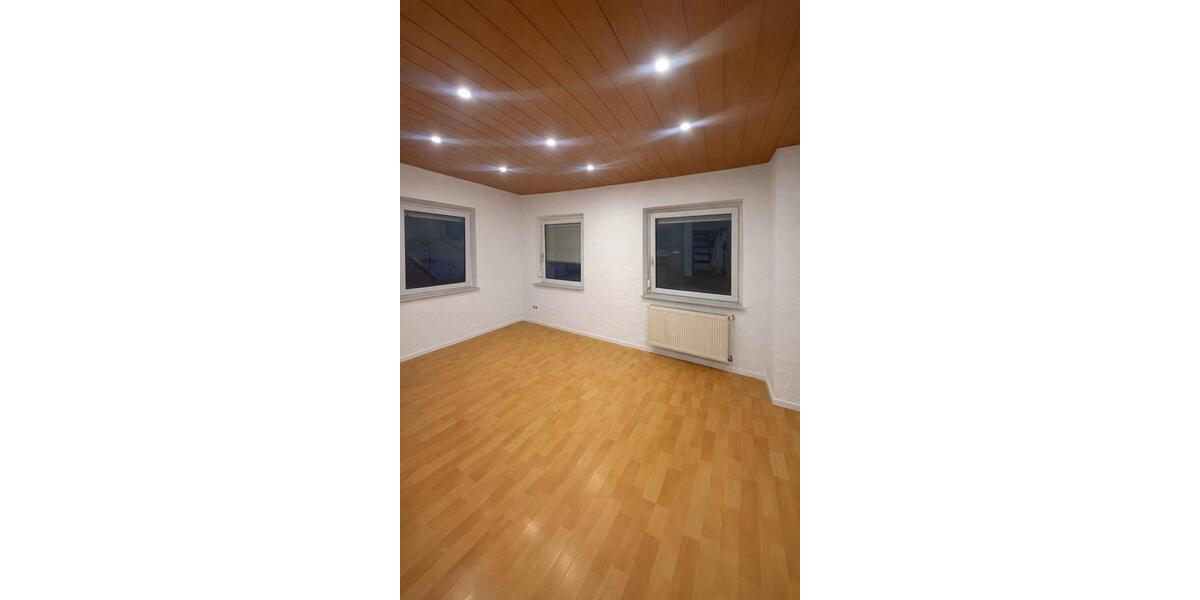 Etagenwohnung Böblingen Dagersheim - 4 Zimmer, 75 m&sup2;, 1.350&euro; | Angebot:26112371