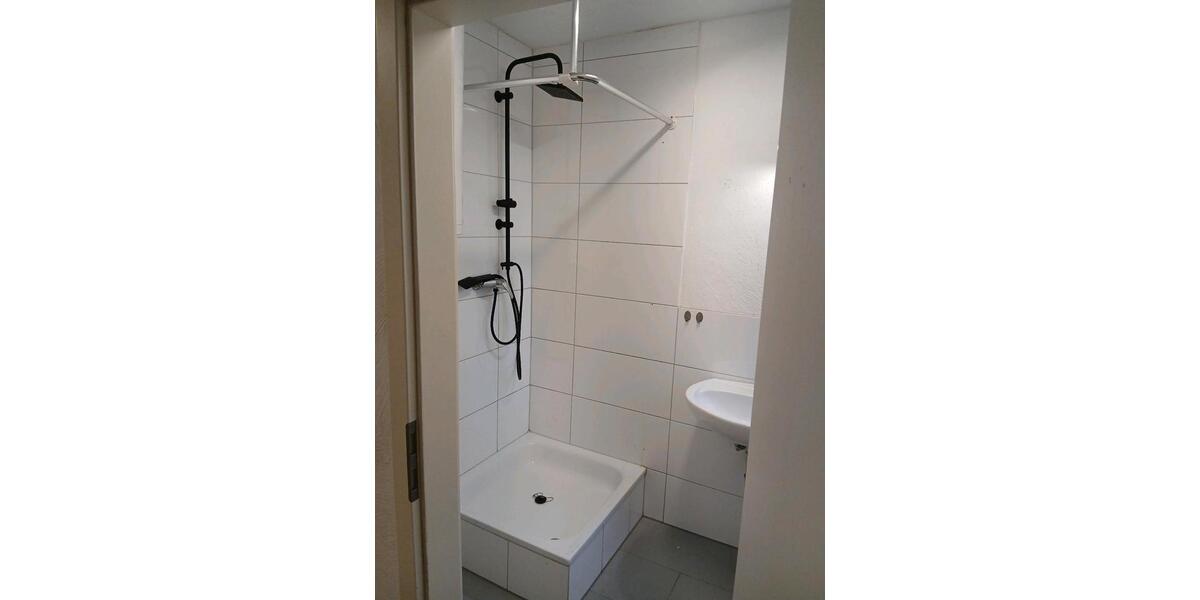 Etagenwohnung Reutlingen - 5 Zimmer, 128 m&sup2;, 1.350&euro; | Angebot:27594248
