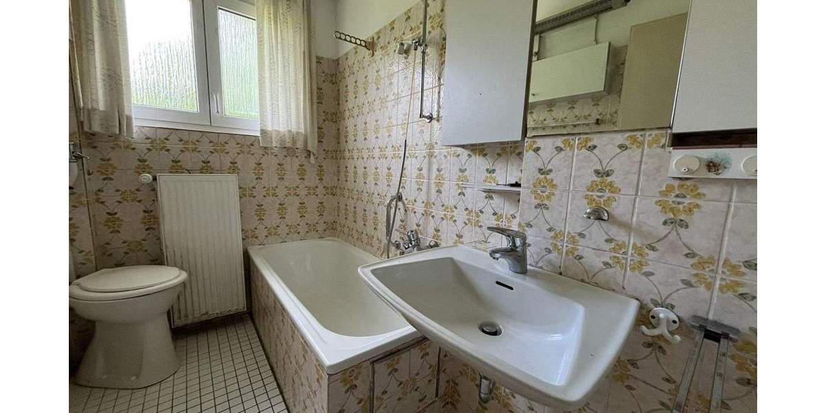 Mehrfamilienhaus, Wohnhaus Steinenbronn - 6 Zimmer, 208 m&sup2;, 699.000&euro; | Angebot:24567223