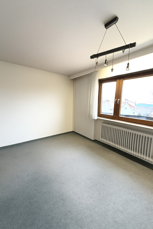 Gepflegtes Reiheneckhaus m. Terrasse u. drei Balkonen in bevorzugter, zentrumsnaher Lage