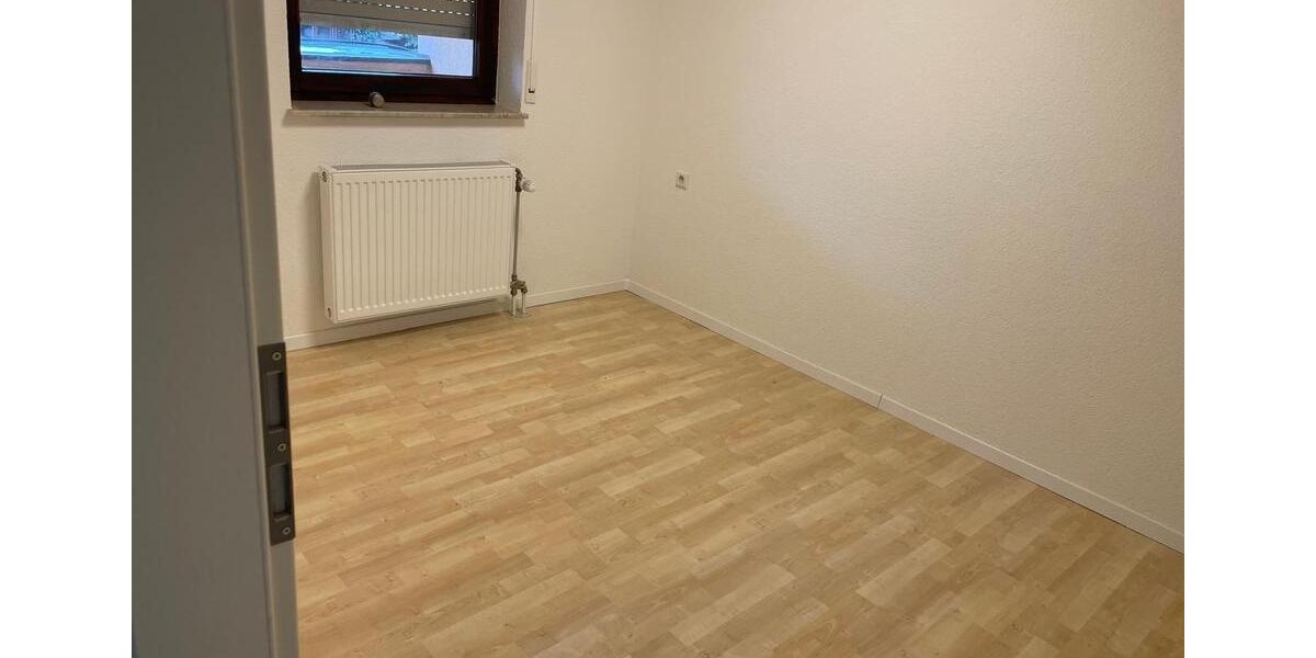 Erdgeschoßwohnung Sindelfingen Sindelfingen (Stadt) - 2 Zimmer, 60 m&sup2;, 950&euro; | Angebot:24816018
