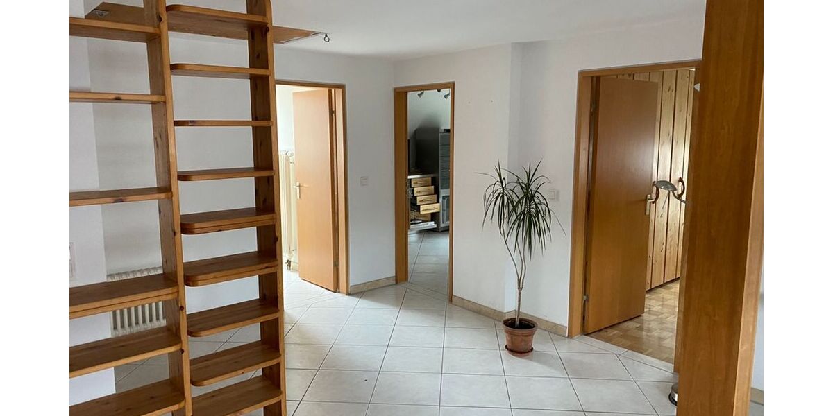 Schöne Gemütliche DG-Wohnung mit Einbauküche und nutzbarem Dachgeschoß - Etagenwohnung Deizisau | Angebot:27504679