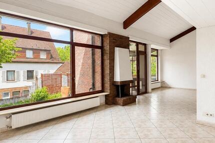Haus Steinenbronn - 5 Zimmer, 230 m&sup2;, 2.700&euro; | Angebot:26574367