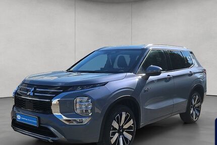 Mitsubishi Plug-in Hybrid Outlander 16.396 km 46.440 &euro; Stuttgart 70190