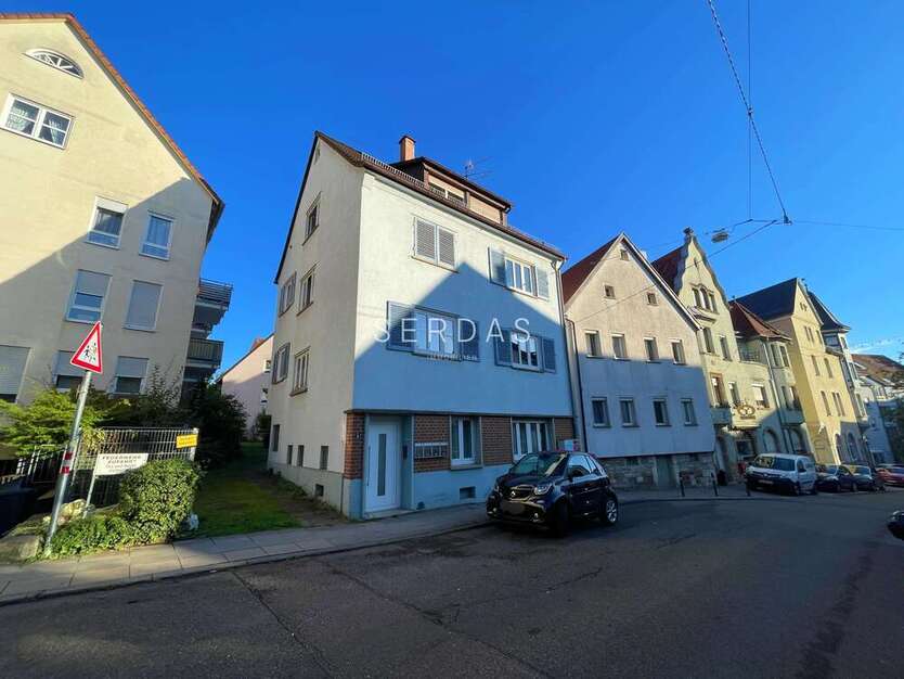Haus zum Kaufen in Stuttgart-Obertürkheim 790.000 € 206 m² 10 zimmer