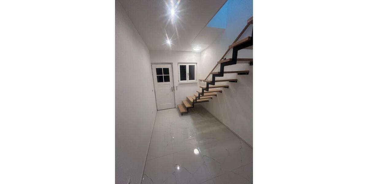 Wohnung zu vermieten 750€. Wasser und Strom separat. 2 zimmer