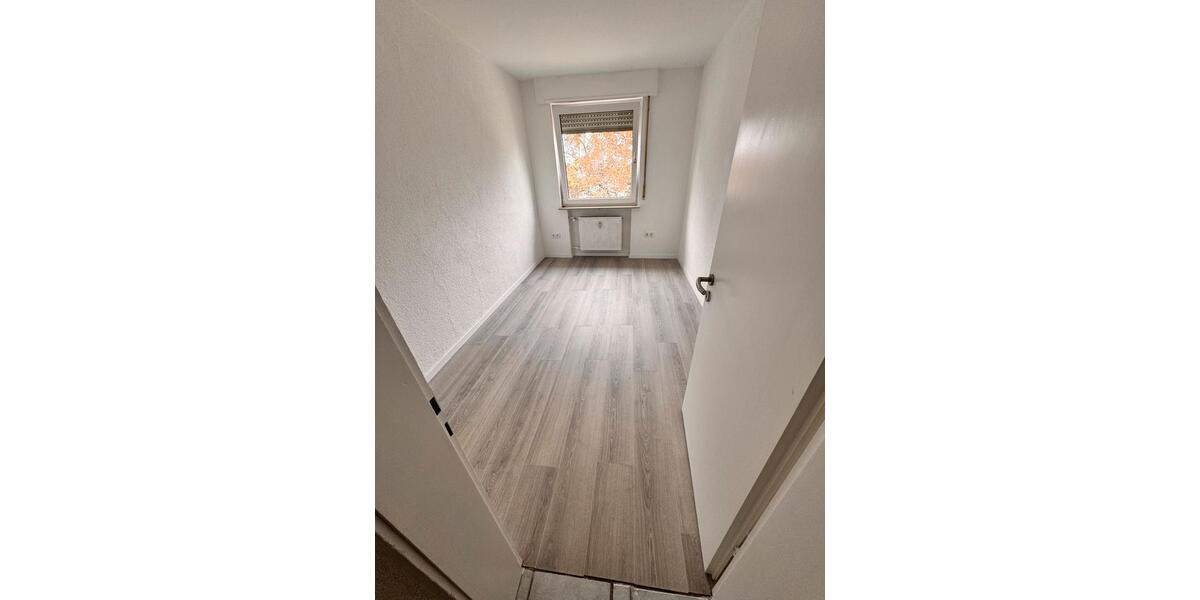 Etagenwohnung Ludwigsburg Hoheneck - 3.5 Zimmer, 84 m&sup2;, 1.590&euro; | Angebot:26393597